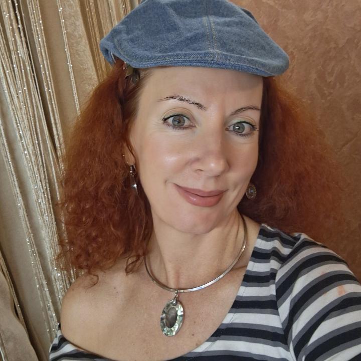 Webcam chat profile for LadyDream: Ask about my other interests