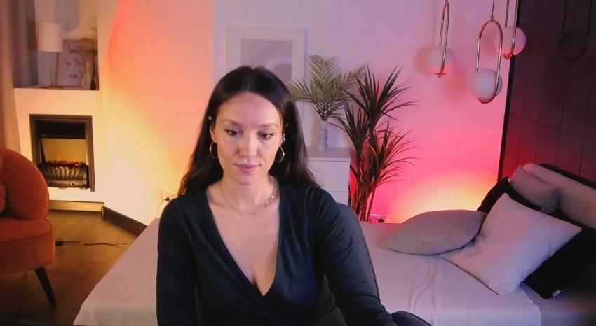 Webcam chat profile for AgnesGoddes: Legs, feet & shoes