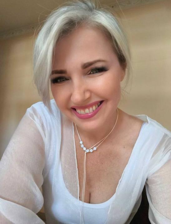 Webcam chat profile for 1Kira: Ask about my Hobbies