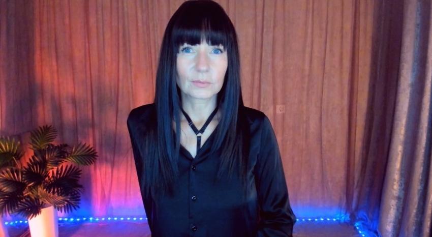 Webcam chat profile for MonicaCheerful: Dominatrix