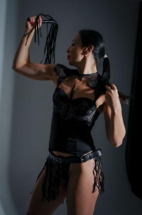 Webcam chat profile for Sweetie85: Bondage & discipline