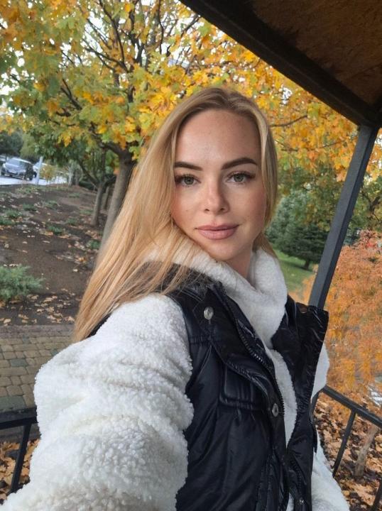 Webcam chat profile for TaliaNa: Ask about my Hobbies