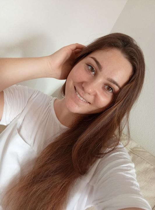 Webcam chat profile for Jeniya: Outfits