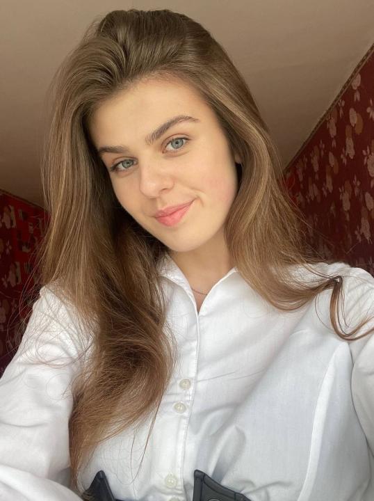 Webcam chat profile for ElvaA: Ask about my Hobbies
