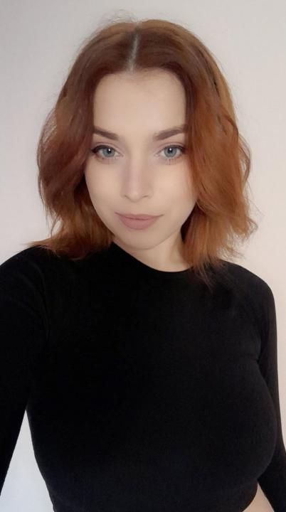 Webcam chat profile for Miralyn: Outfits