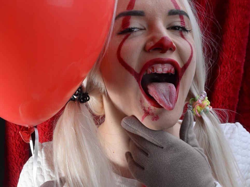 Webcam chat profile for lollyjull: Bondage & discipline