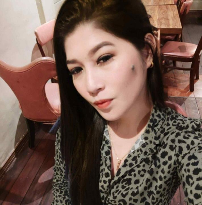 Webcam chat profile for Ruby4u: Legs, feet & shoes