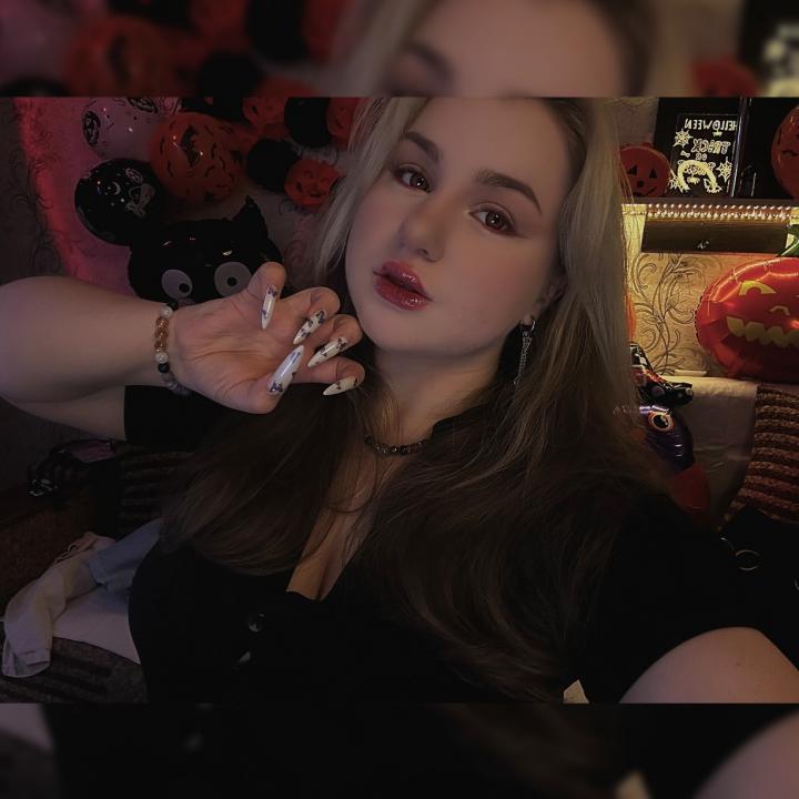 Webcam chat profile for AlSunset22: Sports