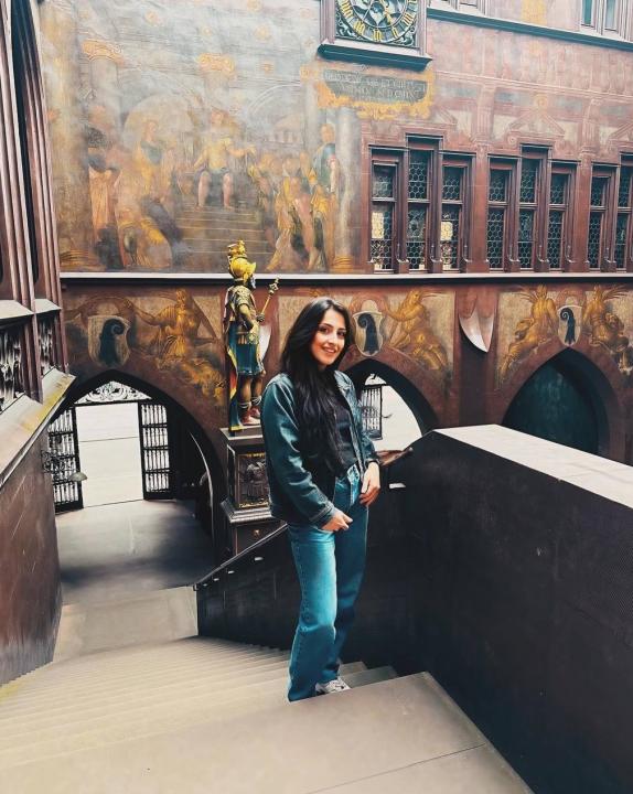 Webcam chat profile for Ellisol: Outfits