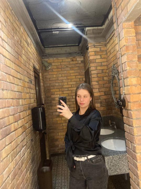 Webcam chat profile for MissPhantom: Outfits