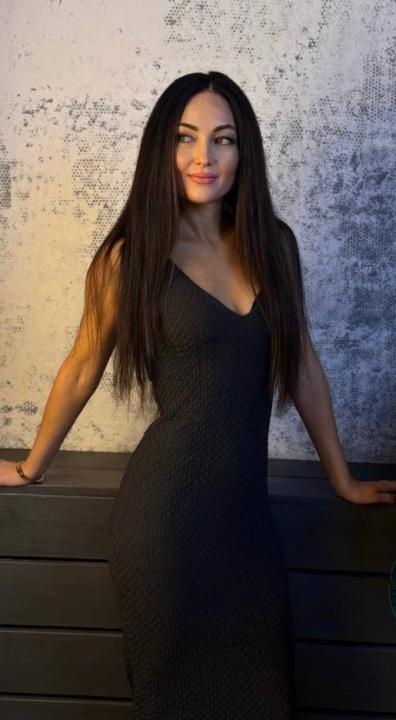 Webcam chat profile for Charlo5tte: Ask about my Hobbies