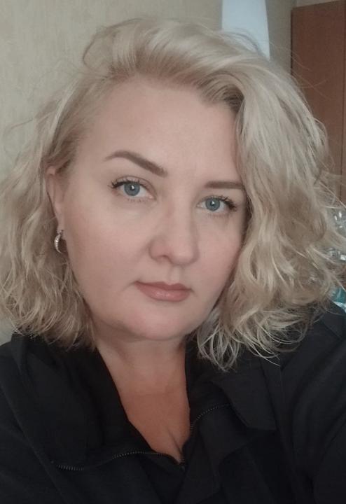 Webcam chat profile for MargoHills: Ask about my other interests