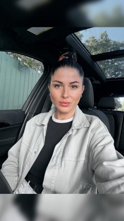 Webcam chat profile for Kitttene: Outfits