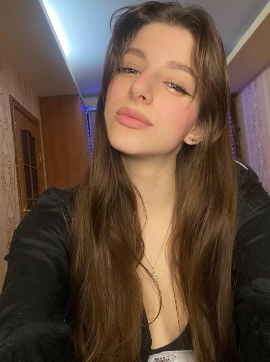 Webcam chat profile for Nyrbany: Ask about my Hobbies