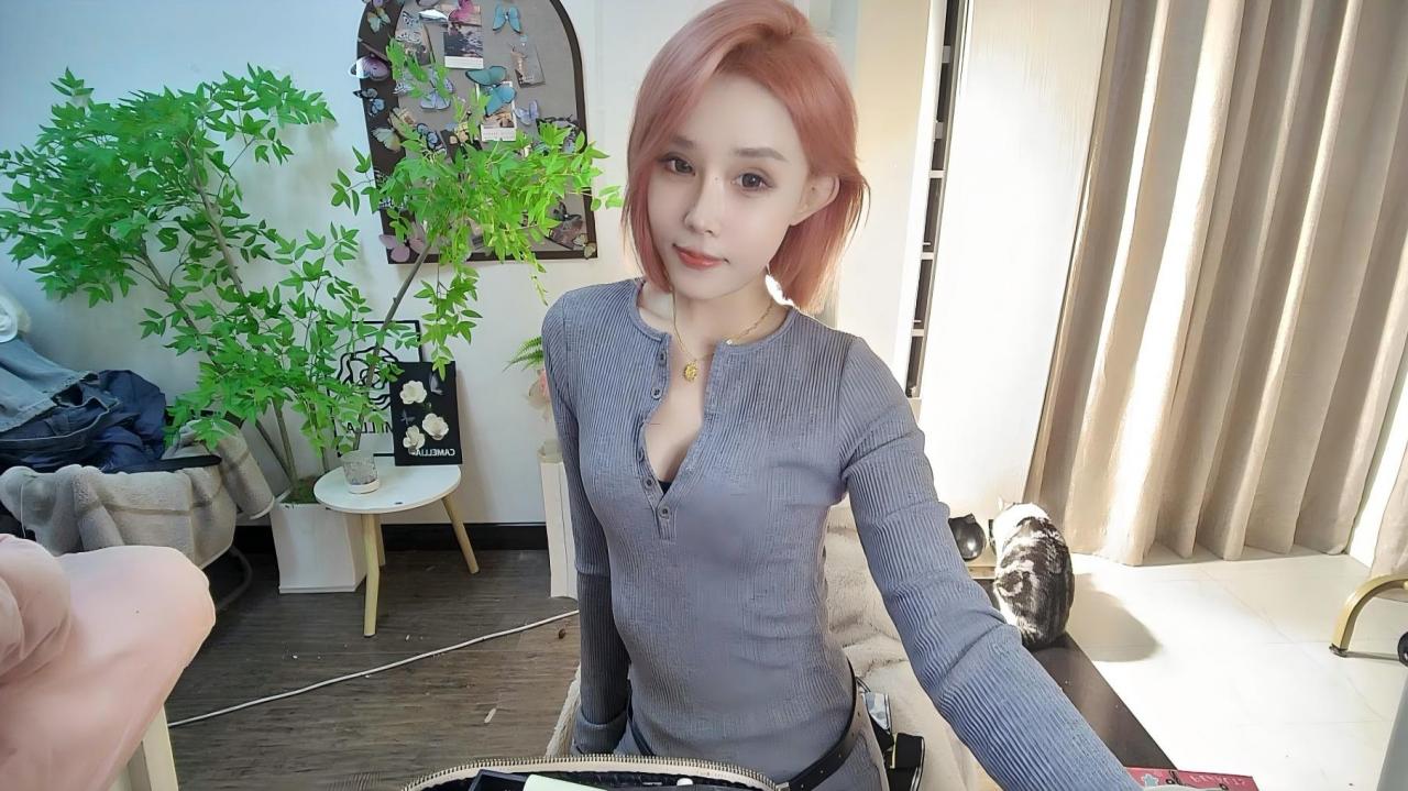 Webcam chat profile for JennaLena: Lingerie & stockings