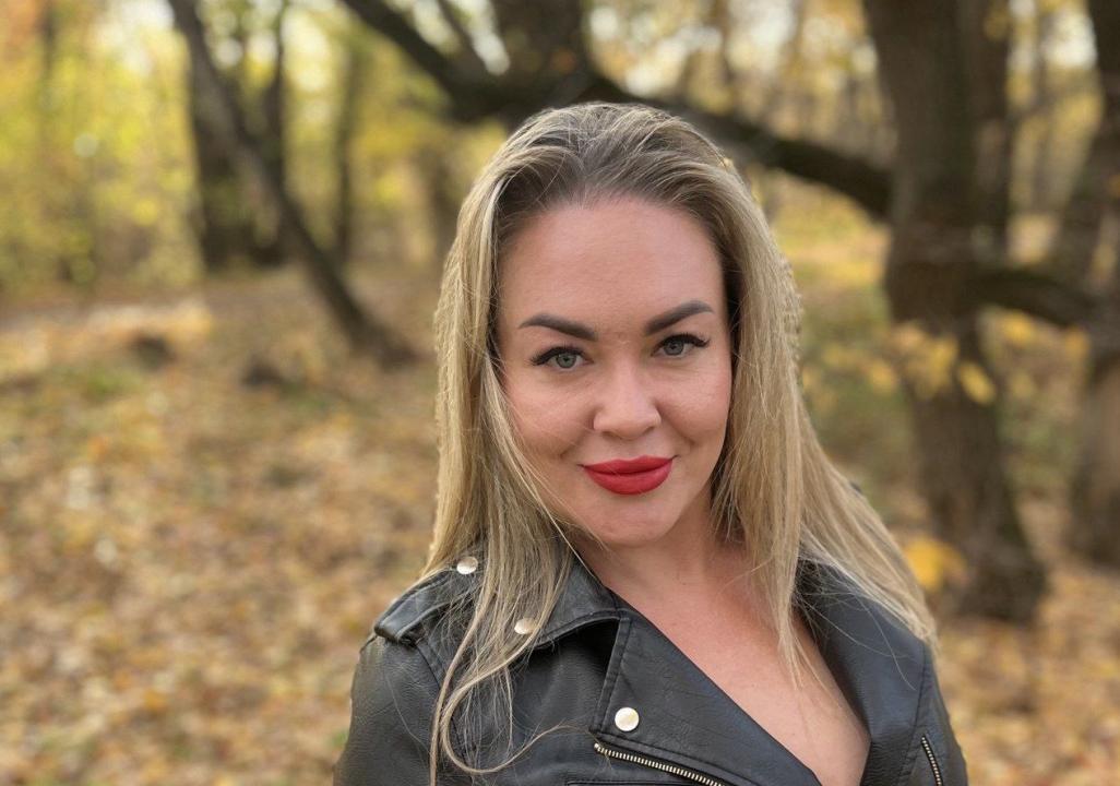 Webcam chat profile for LadyEuphoria37