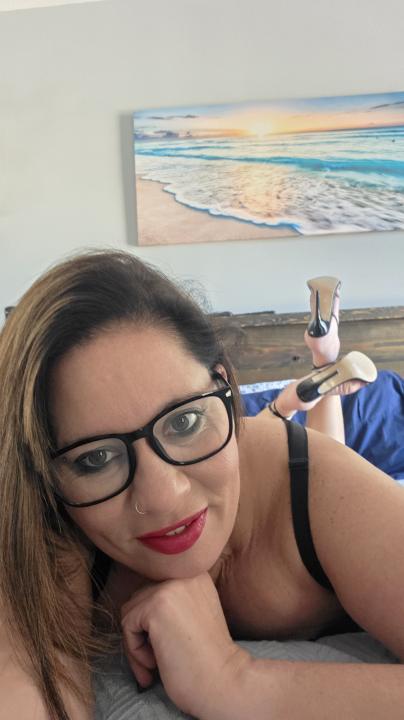 Webcam chat profile for PeachyGoddess: Nails