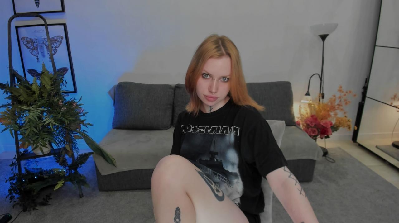 Webcam chat profile for NaomiRosss: Lingerie & stockings