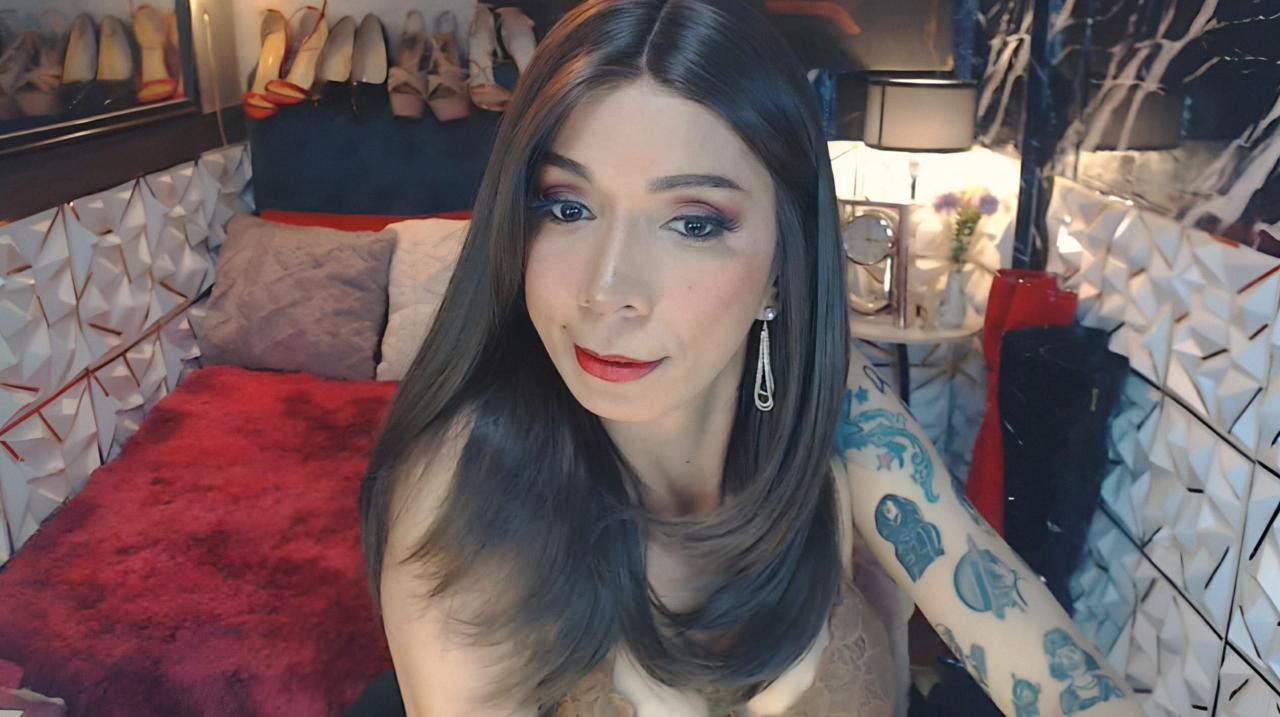 Webcam chat profile for CELINAFOX: Dominatrix