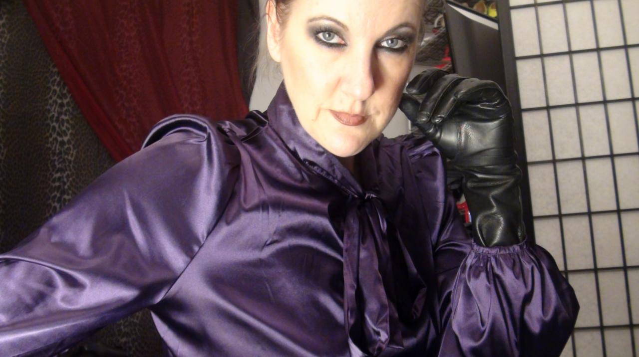 Webcam chat profile for MistressViv: Dominatrix