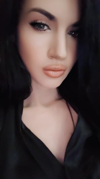 Webcam chat profile for AlisaSecrtAgent: Leather