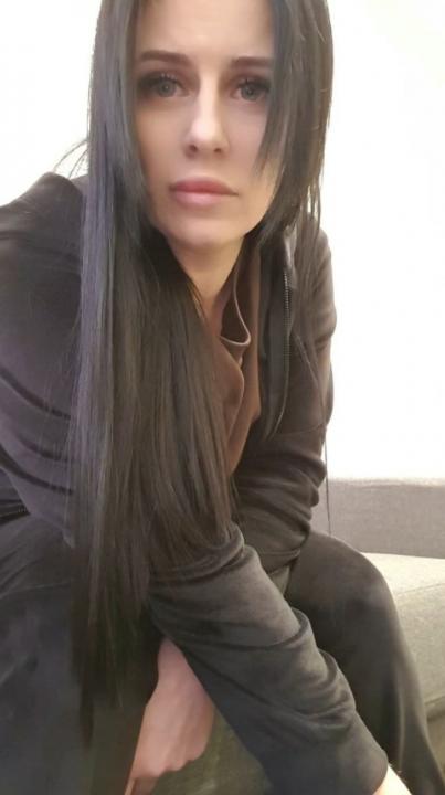 Webcam chat profile for RavellaNoir: Outfits