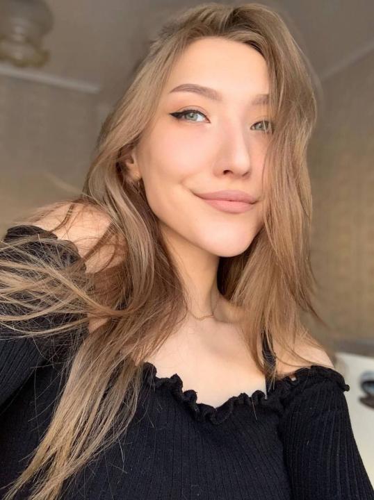 Webcam chat profile for PassionateBaby: Leather