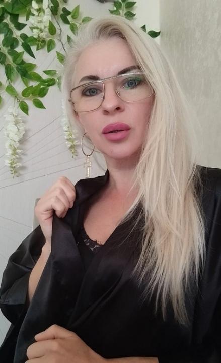 Webcam chat profile for MythMilf