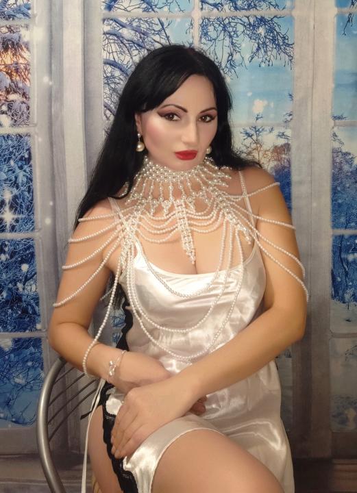 Webcam chat profile for Izida: Humor