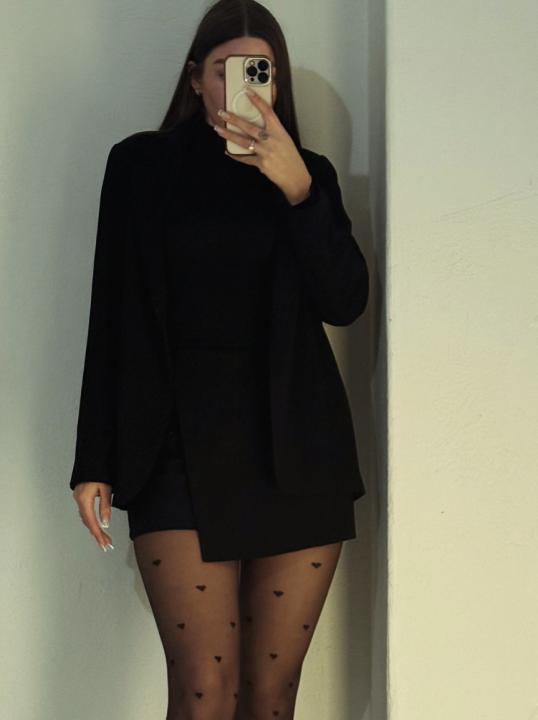 Webcam chat profile for SweetBantik: Nails