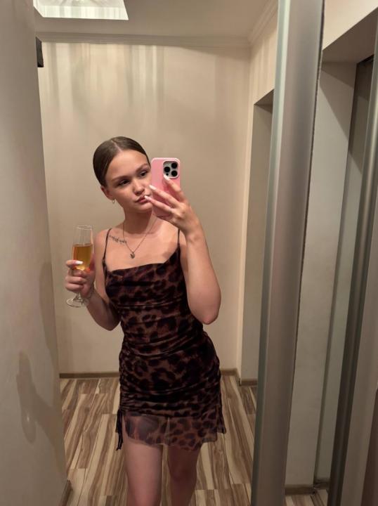 Webcam chat profile for Madilynn: Ask about my Hobbies