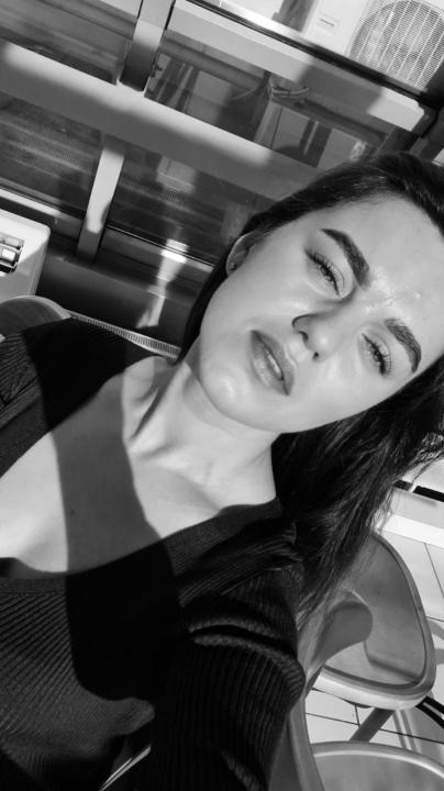 Webcam chat profile for SofiaFisher: Nails