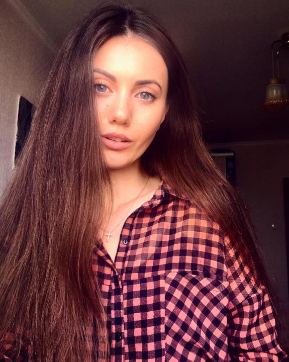 Webcam chat profile for Re3gina: Ask about my Hobbies