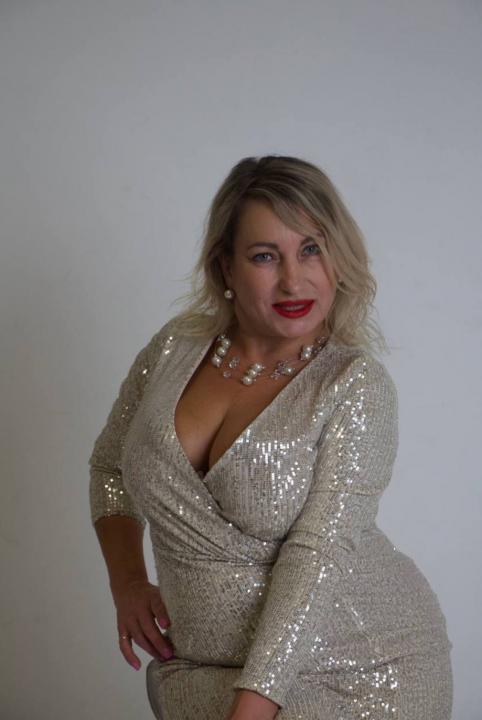 Webcam chat profile for True2Kiss: Ask about my Hobbies