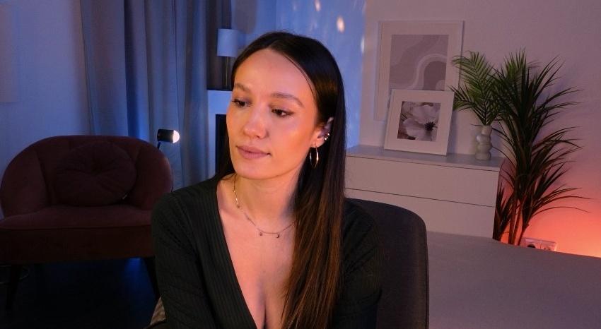 Webcam chat profile for AgnesGoddes: Legs, feet & shoes