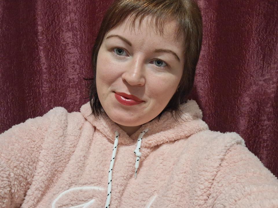 Webcam chat profile for sweetcandymmm: Nipple play