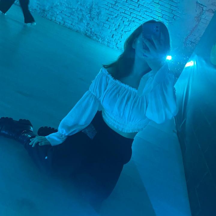 Webcam chat profile for LiliSoft: Piercings & tattoos