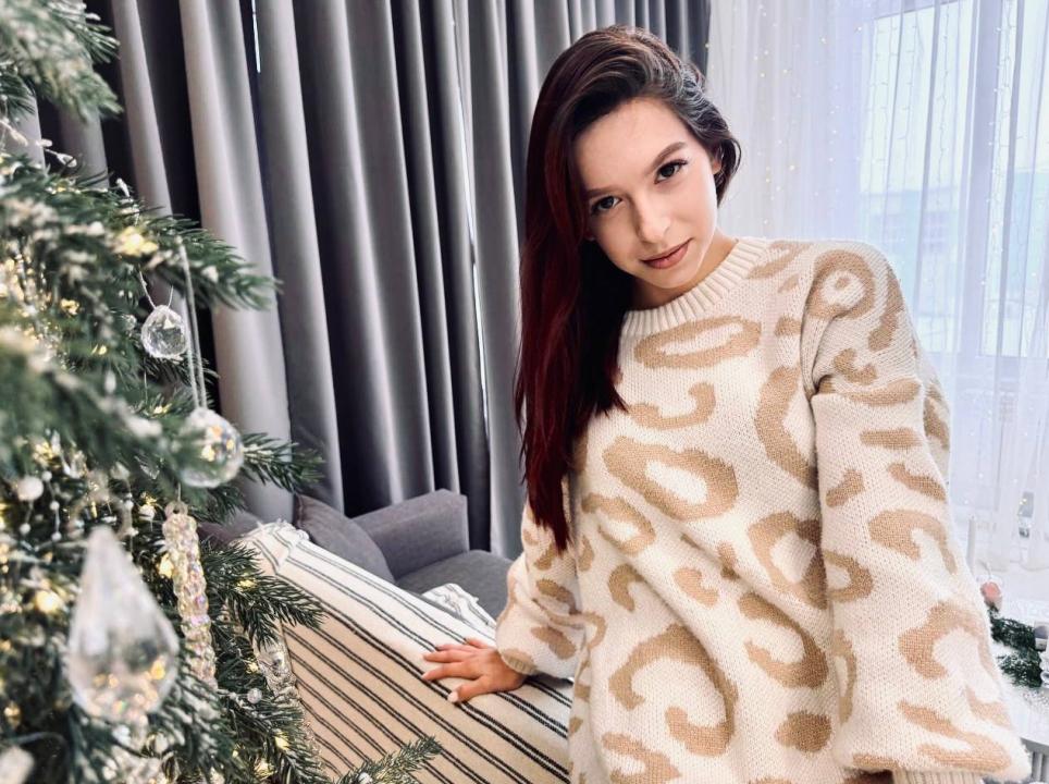 Webcam chat profile for ElzaX: Latex & rubber