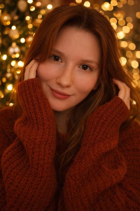 Webcam chat profile for EnchantingSiren: Ask about my Hobbies