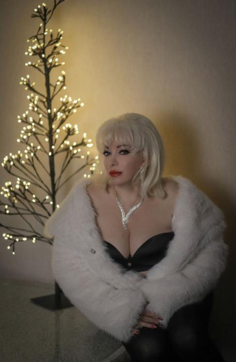 Webcam chat profile for KleopatraX: Bondage & discipline