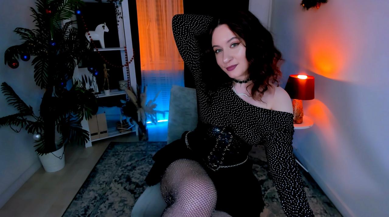 Webcam chat profile for NanaMoon: Leather