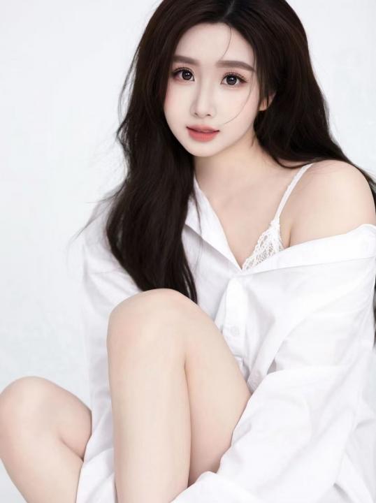 Webcam chat profile for BritneyEva: Leather