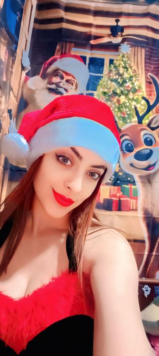 Webcam chat profile for Maryline: Outfits