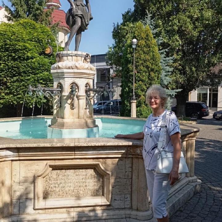 Webcam chat profile for CalypsoLoove: Kissing