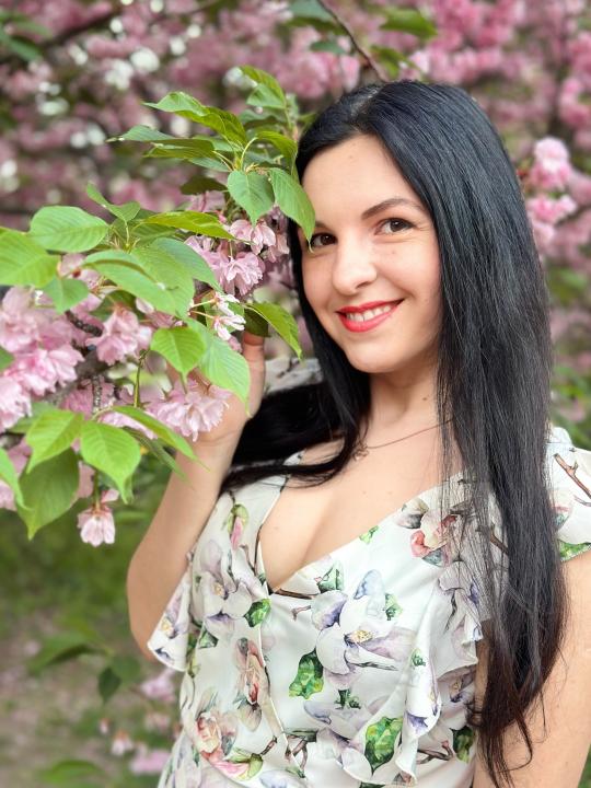 Webcam chat profile for 1Holly: Ask about my Hobbies