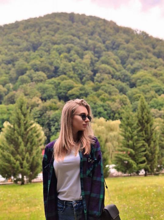 Webcam chat profile for BlondeDaisy: Conversation