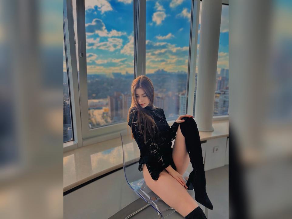 Webcam chat profile for 1RinaFox: Art