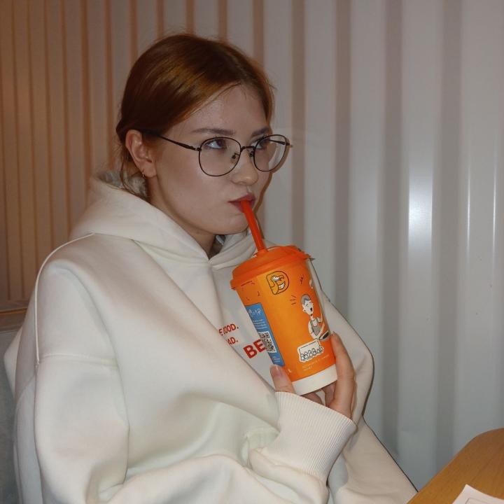 Webcam chat profile for LinaRayes