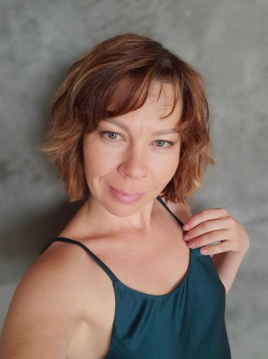 Webcam chat profile for Dinara