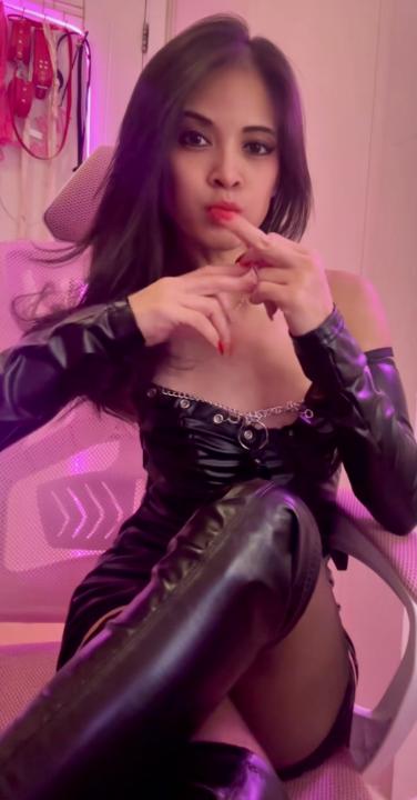 Webcam chat profile for asi4nmistress: Bondage & discipline